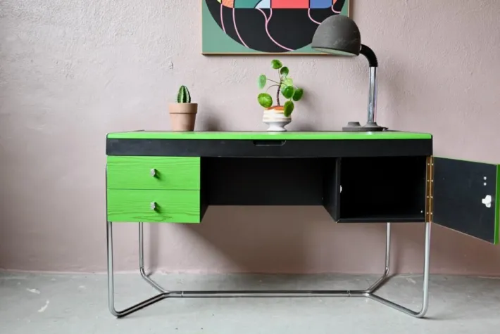 Pamono Bauhaus Desk in Green and Black Wood and Chrome Metal, 1980s Discount