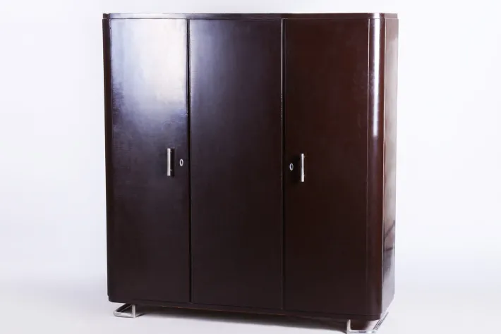 Pamono Bauhaus Lacquered Wood & Chrome Triple-Door Wardrobe attributed to Mücke Melder, 1930s Hot