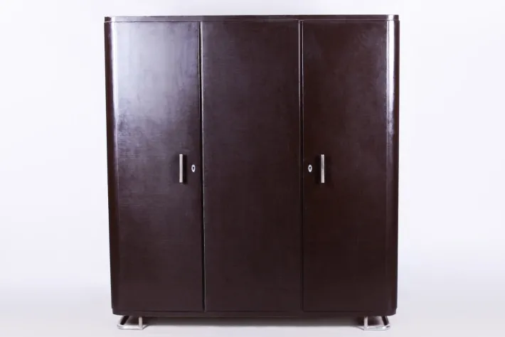 Pamono Bauhaus Lacquered Wood & Chrome Triple-Door Wardrobe attributed to Mücke Melder, 1930s Hot