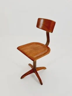 Pamono Bauhaus Modell 325 Swivel Office Chair in Wood by Ama Elastik, 1930s Sale