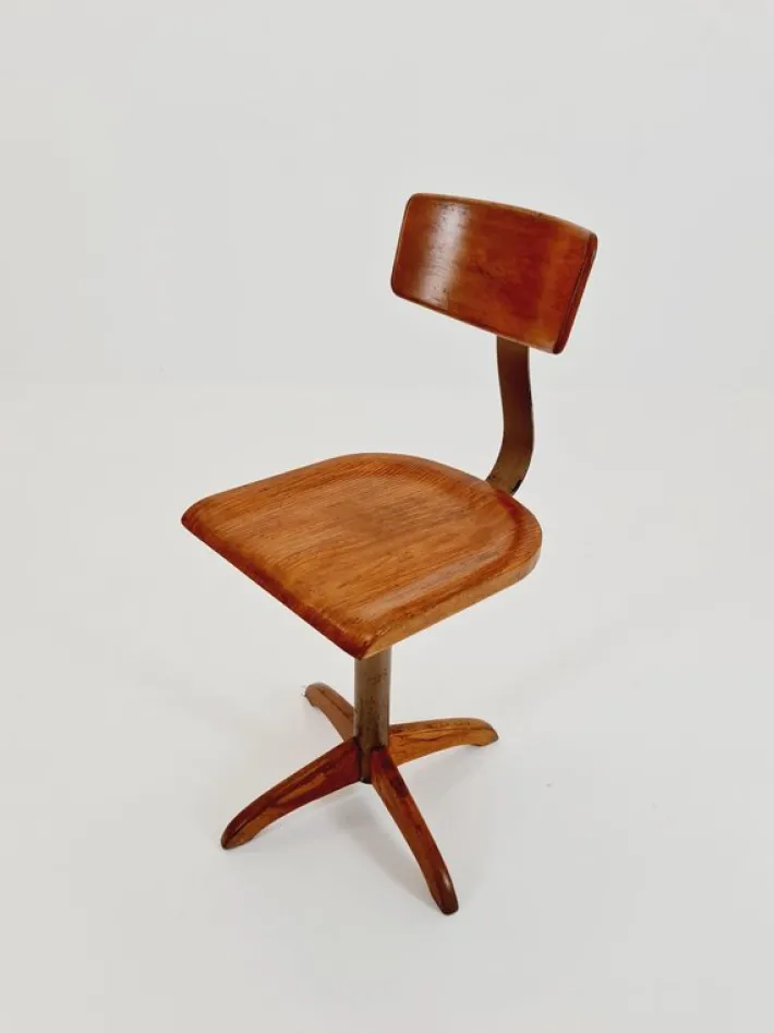 Pamono Bauhaus Modell 325 Swivel Office Chair in Wood by Ama Elastik, 1930s Sale