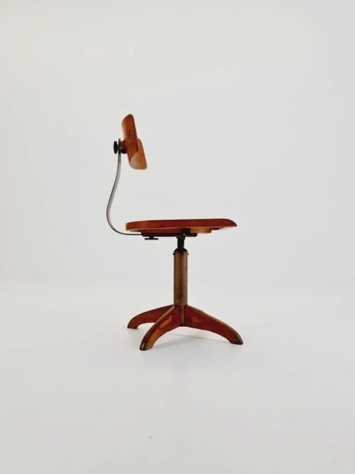 Pamono Bauhaus Modell 325 Swivel Office Chair in Wood by Ama Elastik, 1930s Sale