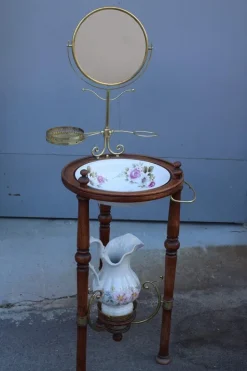 Pamono Bedroom Washstand with Basin, Pitcher, and Mirror Discount