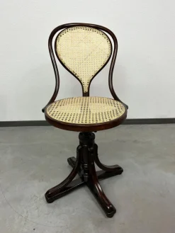 Pamono Bentwood No. 9 Swivel Chair attributed to J. J. Kohn for Thonet, 1886 Sale