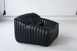 Pamono Black Leather Sandra Sofa Set by Annie Hieronimus for Ligne Roset, 1973, Set of 7 Outlet