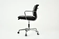 Pamono Black Leather Soft Pad Office Chair by Charles & Ray Eames for ICF, 1970s Clearance