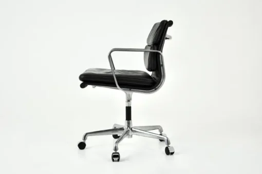 Pamono Black Leather Soft Pad Office Chair by Charles & Ray Eames for ICF, 1970s Clearance