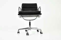 Pamono Black Leather Soft Pad Office Chair by Charles & Ray Eames for ICF, 1970s Clearance