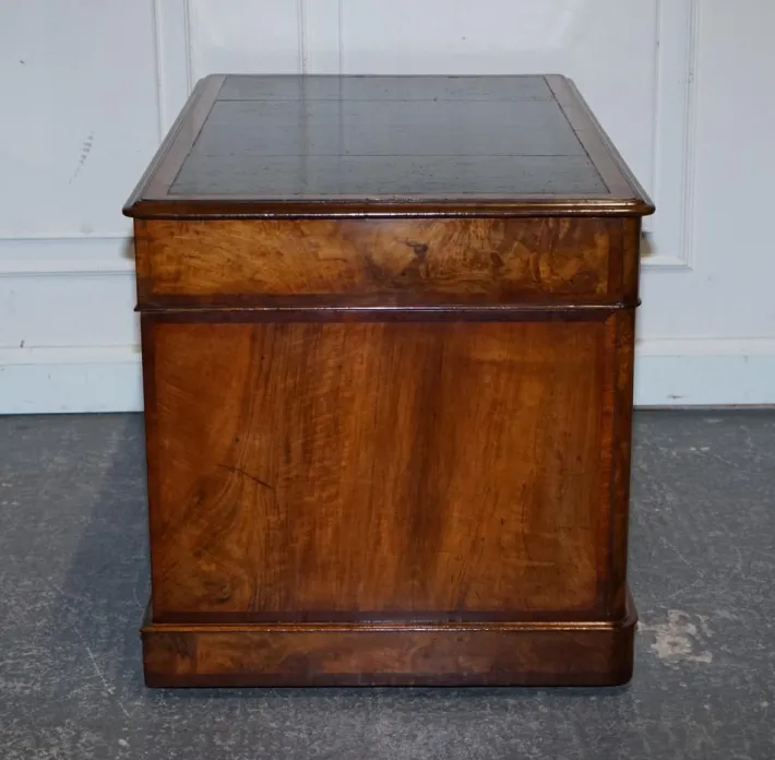Pamono Burr Walnut Twin Pedestal Desk from Royal Druce & Co., London, United Kingdom, 1840s Discount