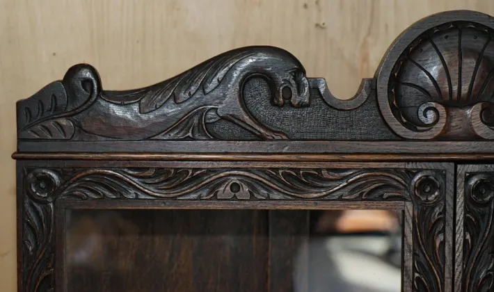Pamono Carved English Oak Library Desk with Lions Head Brass Handles, 1860s New