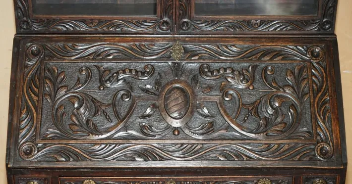 Pamono Carved English Oak Library Desk with Lions Head Brass Handles, 1860s New