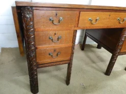 Pamono Carved Oak Pedestal Desk Discount