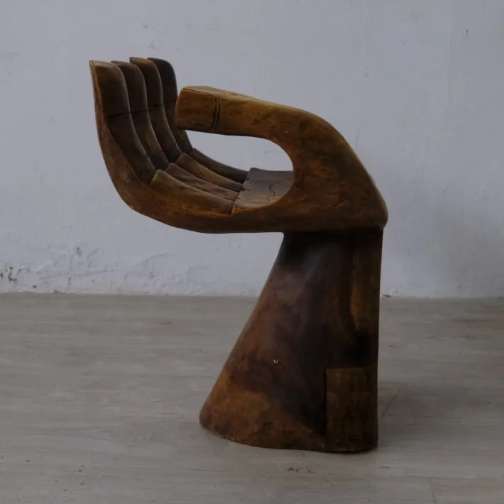 Pamono Carved Wooden Sculpture Chair in the Shape of a Hand, 1980s Sale