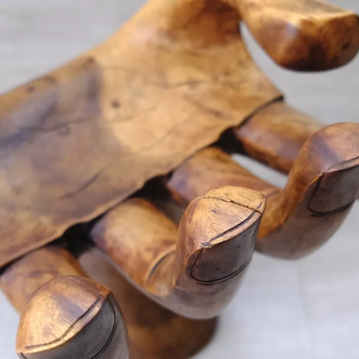 Pamono Carved Wooden Sculpture Chair in the Shape of a Hand, 1980s Sale