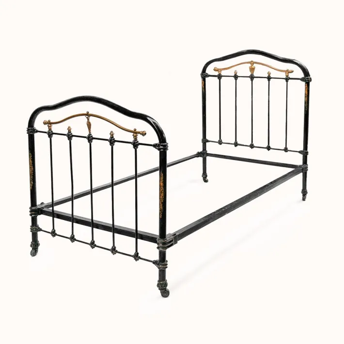 Pamono Cast Iron Single Beds in Black and Gold, 1890s, Set of 2 Hot