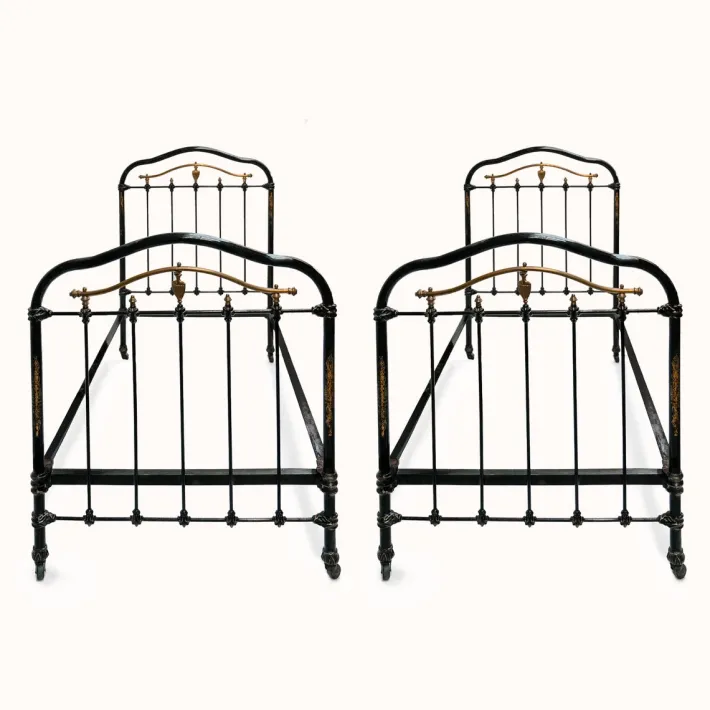 Pamono Cast Iron Single Beds in Black and Gold, 1890s, Set of 2 Hot