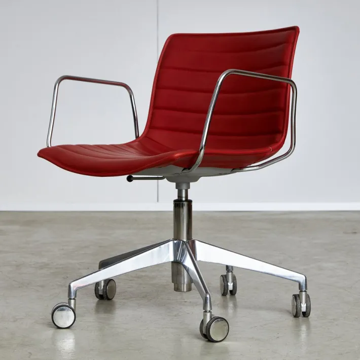 Pamono Catifa 53 Chair in Red Discount