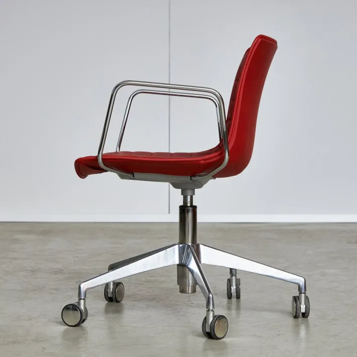 Pamono Catifa 53 Chair in Red Discount