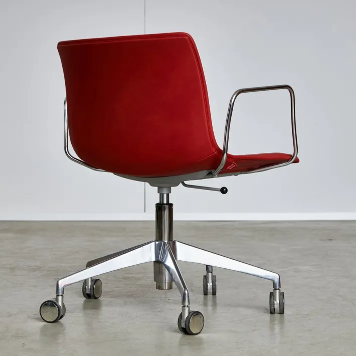 Pamono Catifa 53 Chair in Red Discount