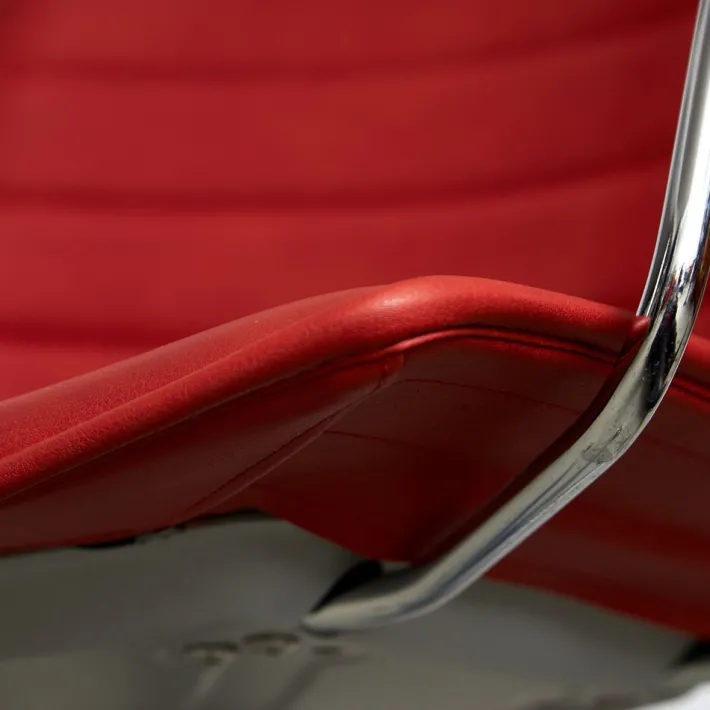 Pamono Catifa 53 Chair in Red Discount