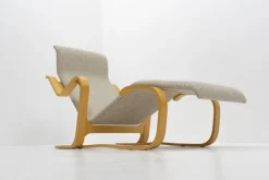 Pamono Chaise Longue Isokon by Marcel Breuer for Knoll Inc. / Knoll International, 1970s Hot