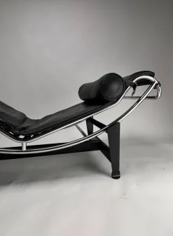 Pamono Chaise Lounge by Le Corbusier for Cassina, 1970s Sale