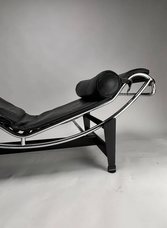 Pamono Chaise Lounge by Le Corbusier for Cassina, 1970s Sale