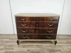 Pamono Chest of Drawers in Mahogany and Maple with Lacquered Feet, 1950 Outlet