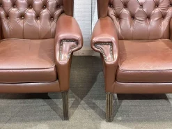 Pamono Chesterfield Wingback Armchairs in Brown Leather, 1970s, Set of 2 New