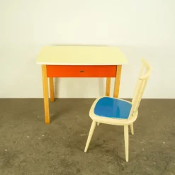Pamono Children's Desk with Chair in Beech and Formica, 1960s, Set of 2 New