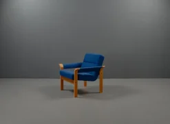 Pamono Coffee Table and Armchairs by Rud Thygesen & Johnny Sorensen for Magnus Olesen, 1975, Set of 5 Clearance