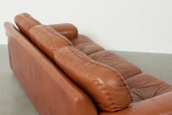 Pamono Cognac Leather Arizona Sofa and Easy Chairs attributed to Vavassori, Monza, Italy, 1970s, Set of 3 Outlet