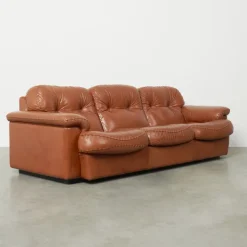 Pamono Cognac Leather Arizona Sofa and Easy Chairs attributed to Vavassori, Monza, Italy, 1970s, Set of 3 Outlet