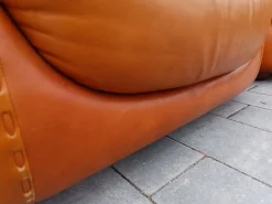 Pamono Cognac Leather Sofa and Armchairs by Sapporo for Mobil Girgi, Italy, 1970s, Set of 3 New