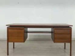 Pamono Danish Desk in Teak by Hennig Kjaernulf Outlet