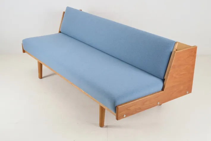 Pamono Danish GE 258 Sofa Bed by Hans Wegner for Getama, 1960s Hot
