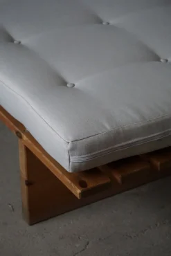 Pamono Danish Modern Pine Daybed from Nyt i Bo, 1970s Outlet