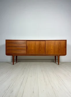 Pamono Danish No. 18 Sideboard in Teak attributed to Omann Jun, 1960s Hot