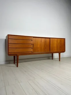 Pamono Danish No. 18 Sideboard in Teak attributed to Omann Jun, 1960s Hot