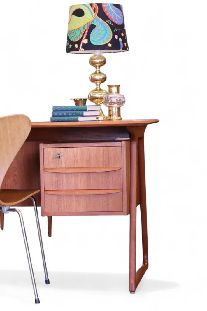 Pamono Danish Teak Desk from Sibast Møbler, 1960s Sale