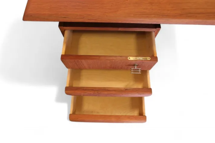 Pamono Danish Teak Desk from Sibast Møbler, 1960s Sale