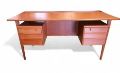 Pamono Desk in Teak by Peter Løvig Nielsen for Hedensted Møbelfabrik, 1969
