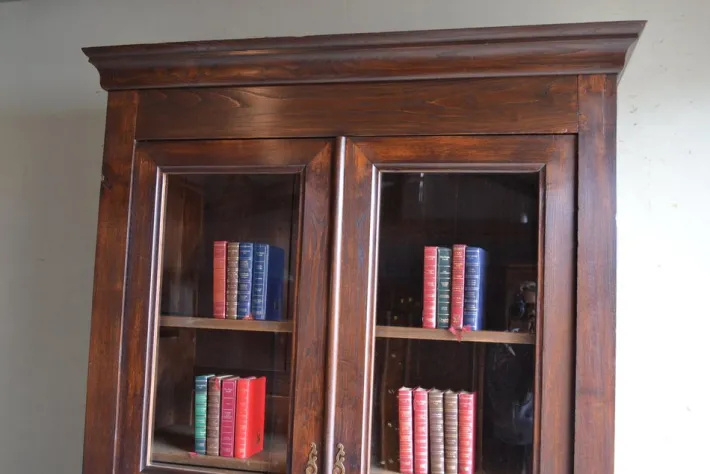 Pamono Display Cabinet in Oak Hot