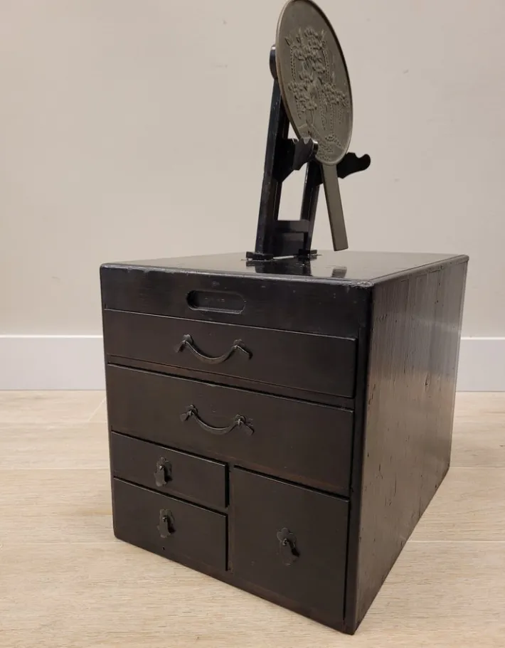 Pamono Dresser with Mirror in Lacquered Black, Japan, 1880s Clearance