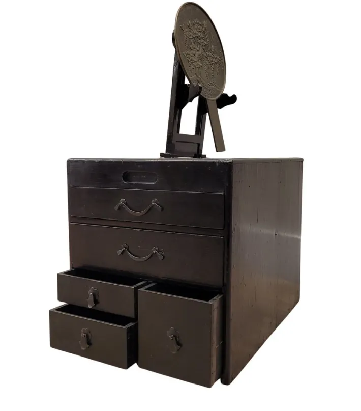 Pamono Dresser with Mirror in Lacquered Black, Japan, 1880s Clearance