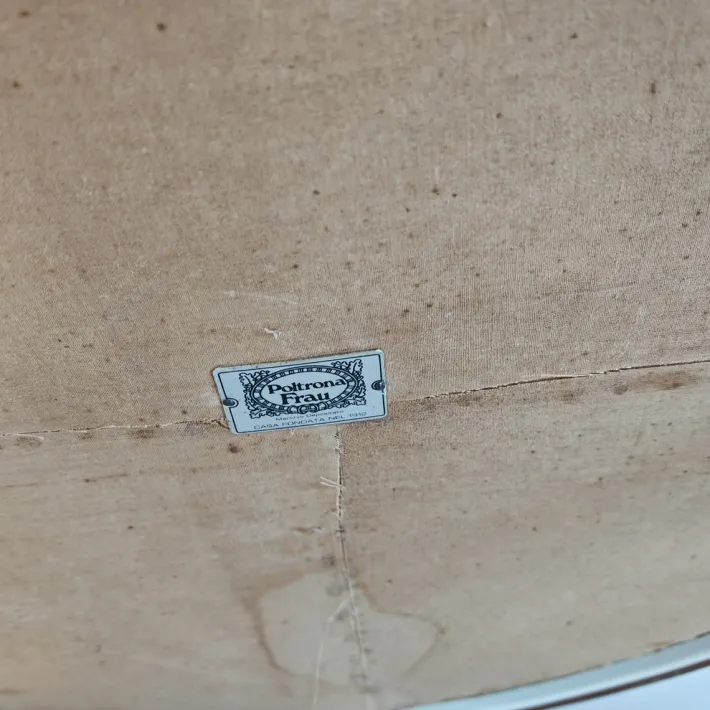 Pamono Dressing Table with Dilly Dally Brown Leather Armchair by Luigi Massoni for Frau, 1970s, Set of 2 Outlet