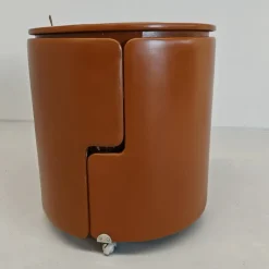 Pamono Dressing Table with Dilly Dally Brown Leather Armchair by Luigi Massoni for Frau, 1970s, Set of 2 Outlet