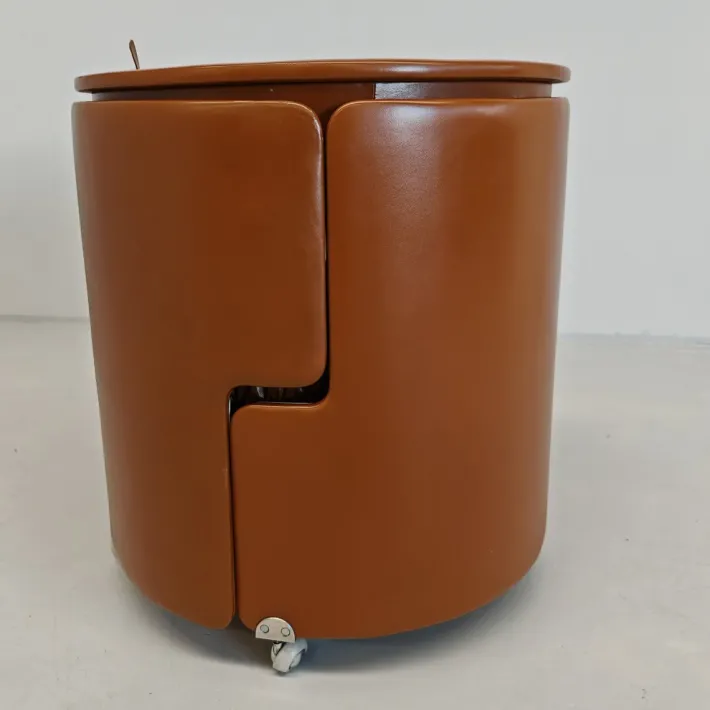 Pamono Dressing Table with Dilly Dally Brown Leather Armchair by Luigi Massoni for Frau, 1970s, Set of 2 Outlet