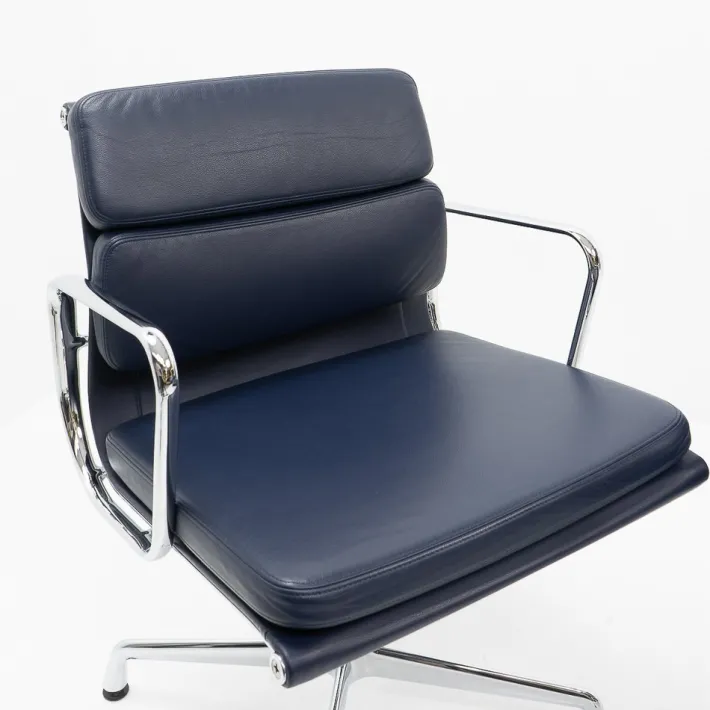 Pamono EA 208 Soft Pad Alu Group Office Chair by Charles & Ray Eames for Vitra Clearance