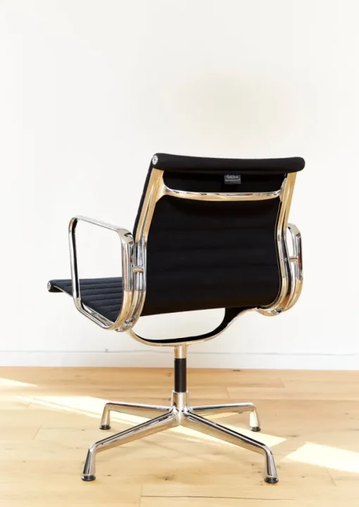 Pamono EA 108 Swivel Chair by Charles & Ray Eames for Vitra Outlet